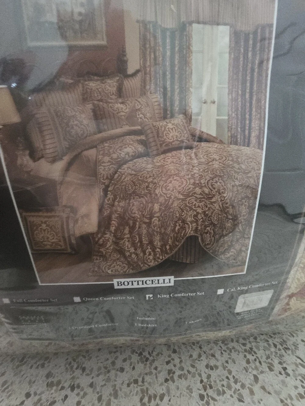 Austin Horn Botticelli Jacquard Comforter Set in Red and Gold